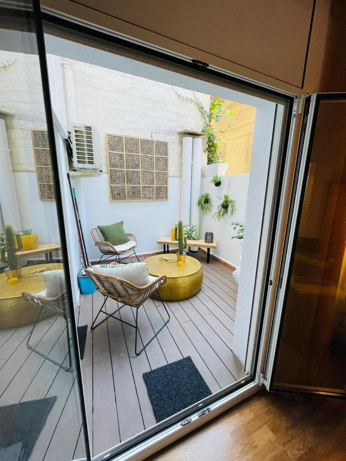 Stunning 2 Bedroom With Great Design Centre *